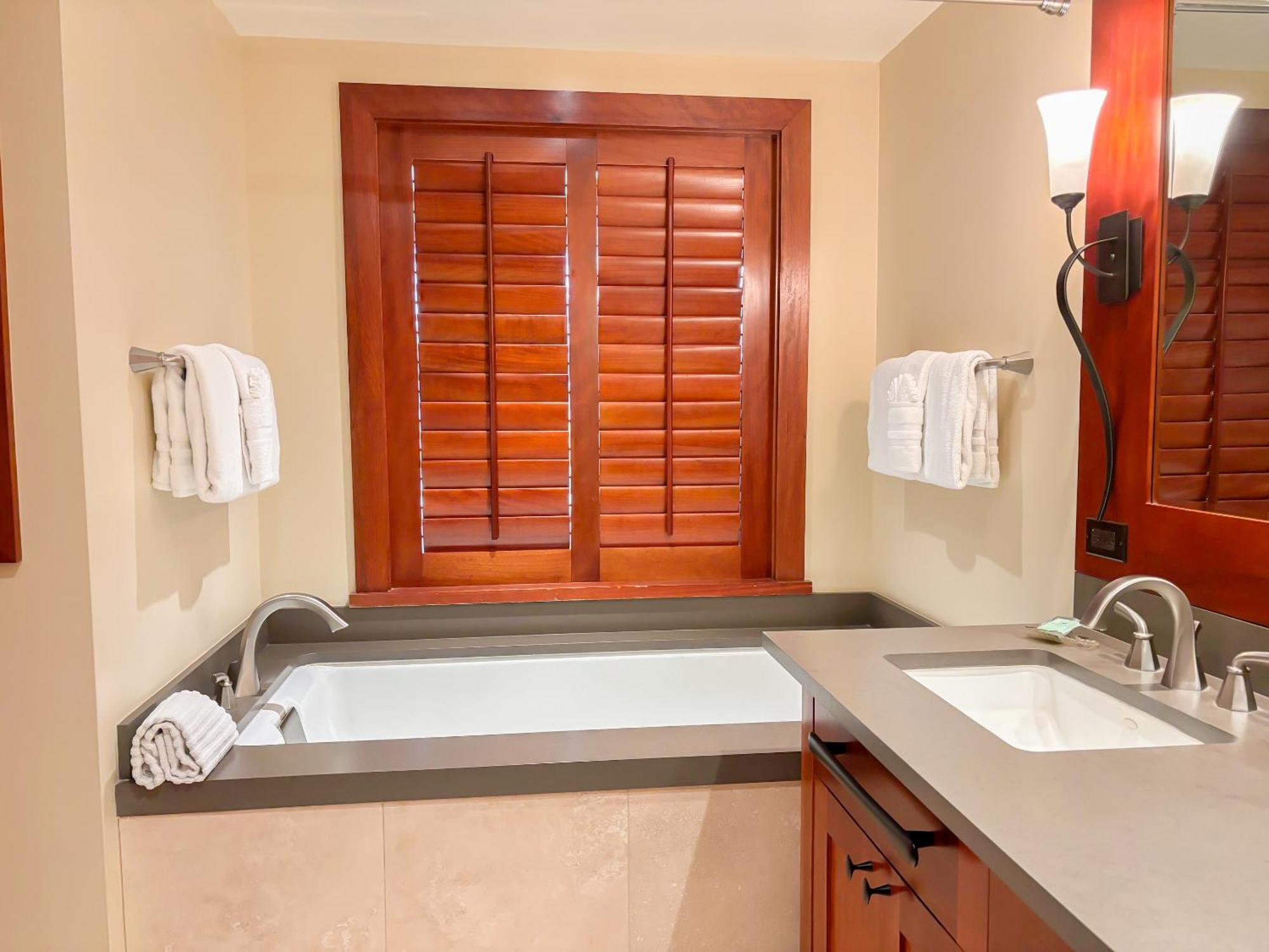 Luxury Pool Front Ko Olina Beach Rental Ground Floor B105 2Br Free Parking Kapolei Extérieur photo